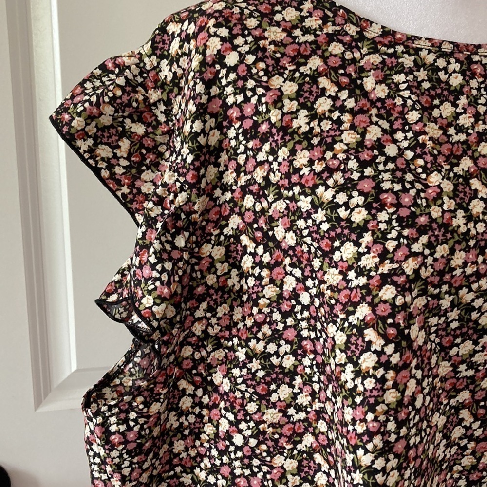 Emery Rose 4XL blouse floral purple black ruffles - Picture 2 of 12